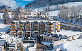 Alpentravel Alpendorf Ski- und Sonnenresort